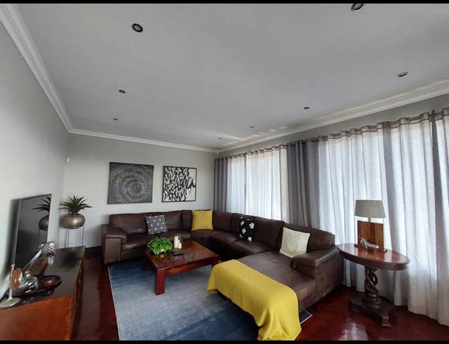 3 BEDROOM HOUSE FOR SALE IN KENSINGTON